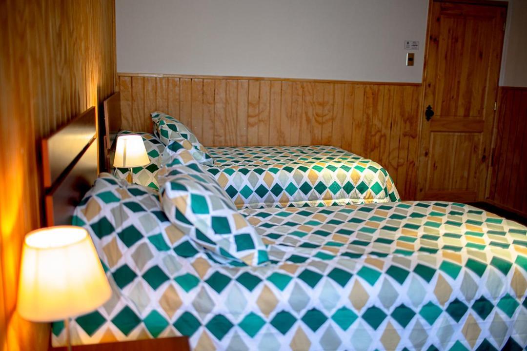Roble Austral Hostal Coyhaique Eksteriør bilde