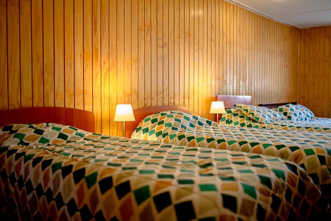 Roble Austral Hostal Coyhaique Eksteriør bilde