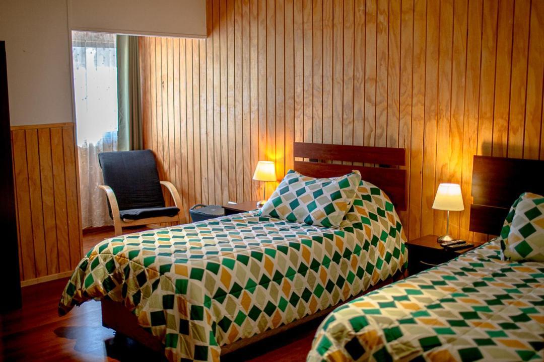 Roble Austral Hostal Coyhaique Eksteriør bilde